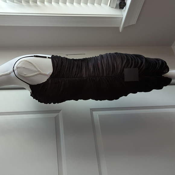 Lulu Rusched Dress - Picture 3 of 8